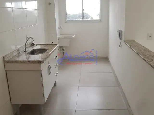 Apartamento 2 quartos e 1 banheiro, para alugar, no bairro Jardim Califórnia em Jacareí