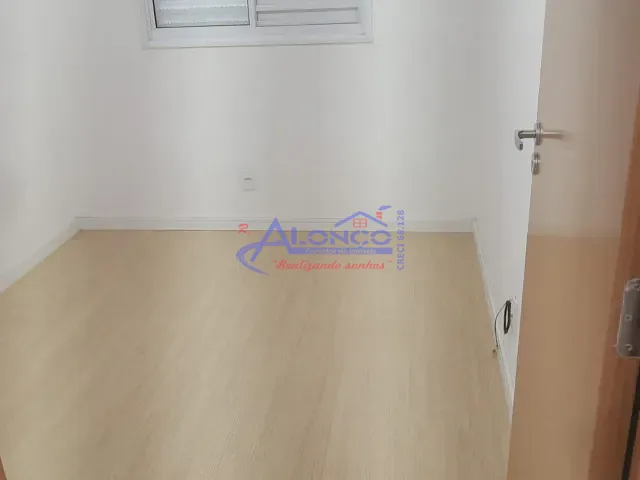 Apartamento 2 quartos e 1 banheiro, para alugar, no bairro Jardim Califórnia em Jacareí