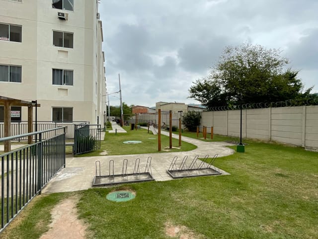 Apartamento 2 quartos e 1 banheiro, à venda, no bairro Guaratiba em Rio de Janeiro