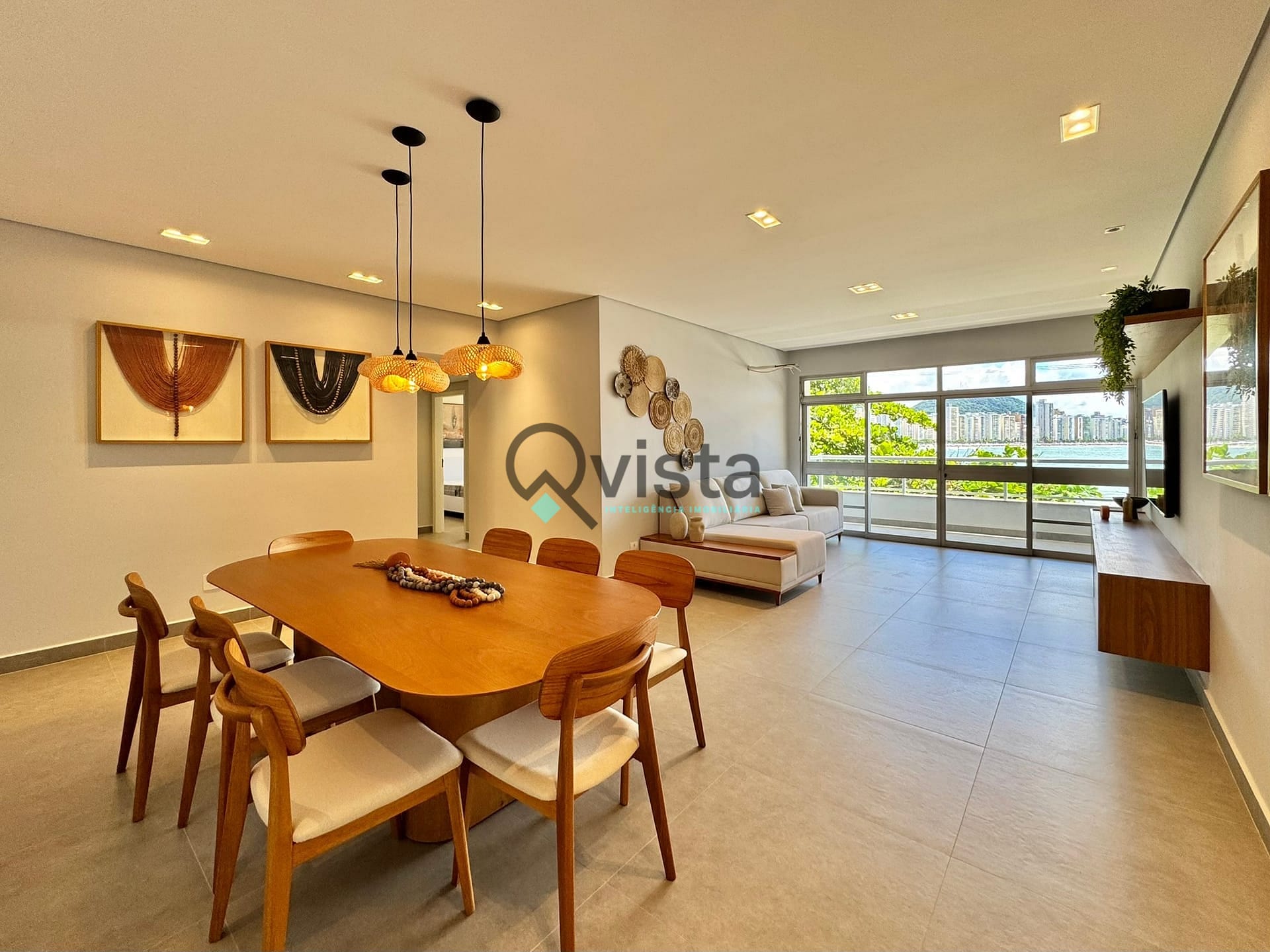 Apartamento à venda com 3 quartos, 150m² - Foto 2
