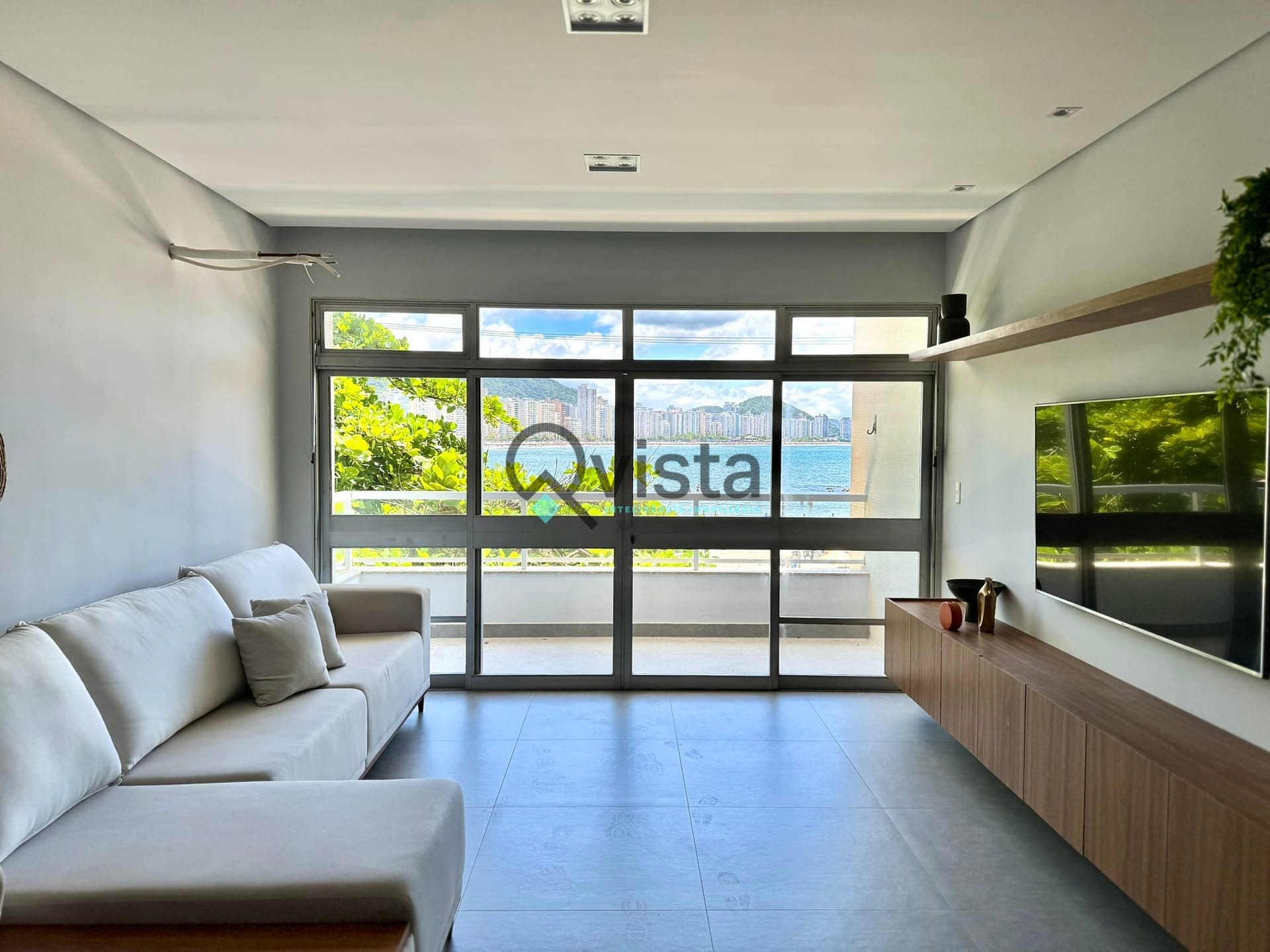 Apartamento à venda com 3 quartos, 150m² - Foto 3