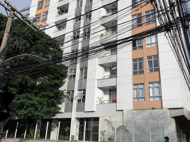 Apartamento 2 quartos e 2 banheiros, à venda, no bairro Centro em Juiz de Fora