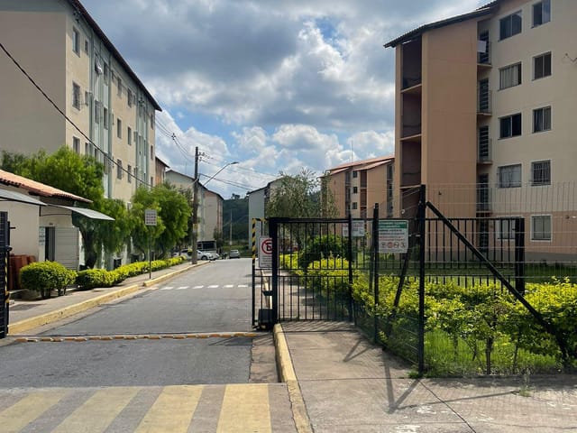 Apartamento 2 quartos e 1 banheiro, à venda, no bairro Vista do Sol em Belo Horizonte