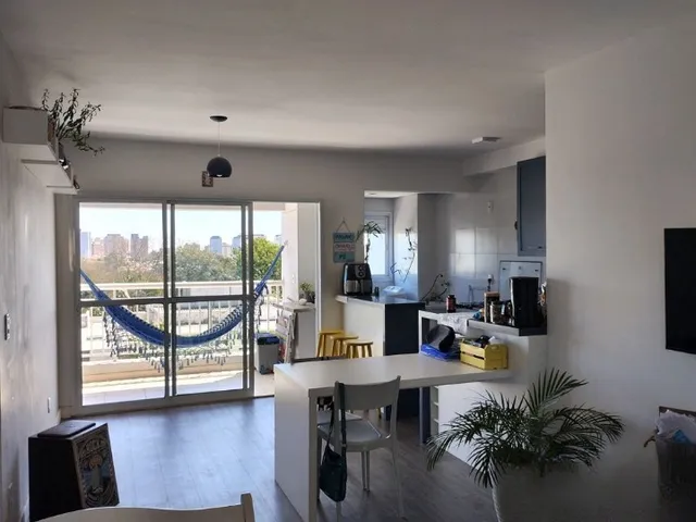 Apartamento 2 quartos e 2 banheiros, à venda, no bairro Vila Eldízia em Santo André