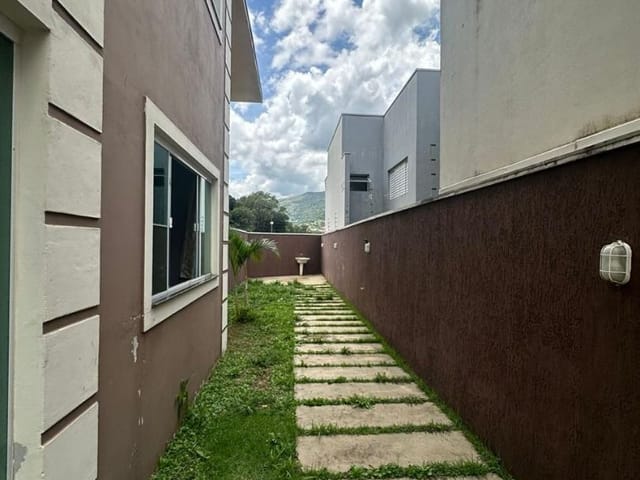 Apartamento 2 quartos e 1 banheiro, para alugar, no bairro Extremaville em Extrema