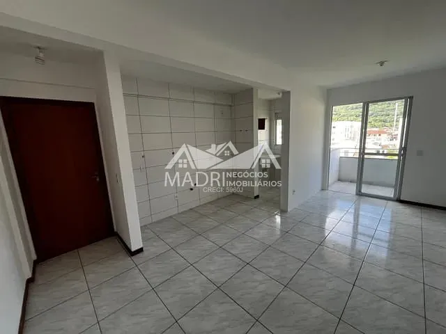 Apartamento 2 quartos e 1 banheiro, para alugar, no bairro São Sebastião em Palhoça