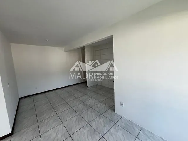 Apartamento 2 quartos e 1 banheiro, para alugar, no bairro São Sebastião em Palhoça