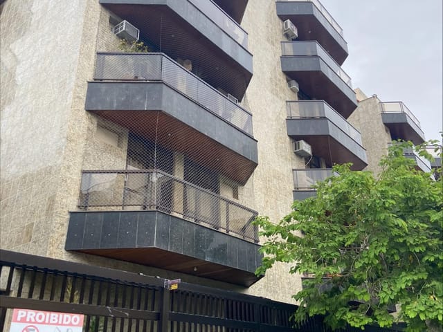 Foto do Apartamento - Apartamento à venda contendo 3 quartos sendo 1 suíte, 1 banheiro de serviço, 1 vaga na garagem   Passagem, Cabo Frio, RJ | Proced Imóveis