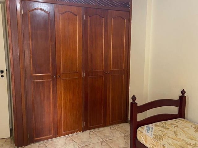 Foto do Apartamento - Apartamento à venda contendo 3 quartos sendo 1 suíte, 1 banheiro de serviço, 1 vaga na garagem   Passagem, Cabo Frio, RJ | Proced Imóveis