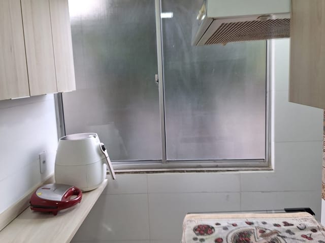 Apartamento com 50m² 2 quartos e 1 banheiro, para alugar, no bairro Pechincha em Rio de Janeiro