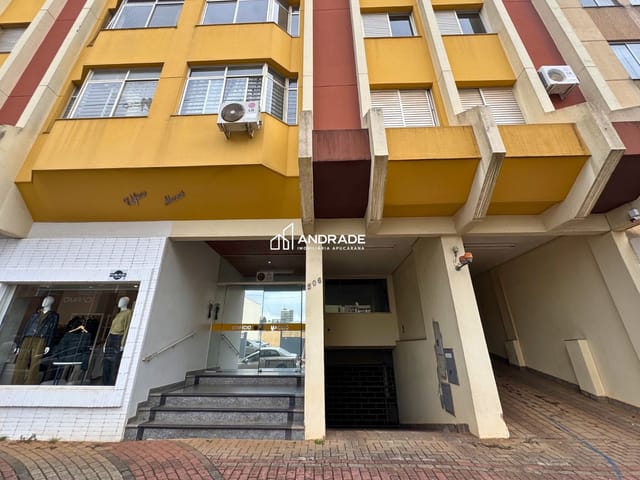 Apartamento 2 quartos e 2 banheiros, para alugar, no bairro Centro em Apucarana