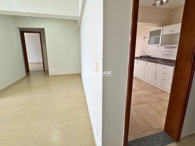Apartamento 2 quartos e 2 banheiros, para alugar, no bairro Centro em Apucarana