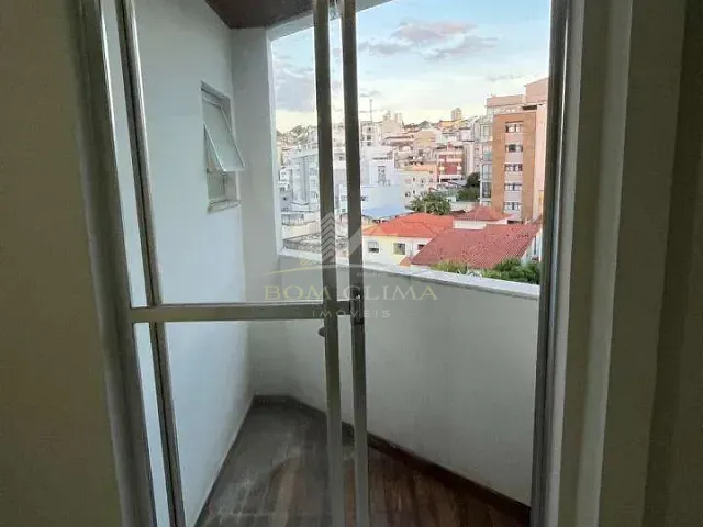 Apartamento com 57m² 1 quarto e 1 banheiro, para alugar, no bairro São Mateus em Juiz de Fora