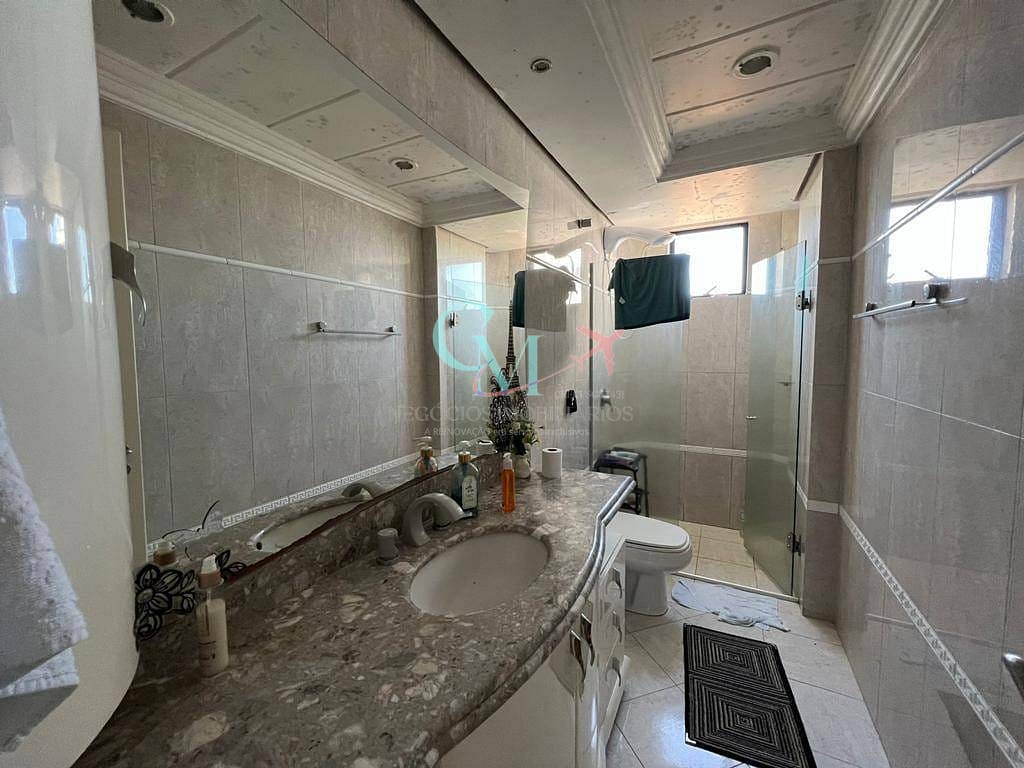 Apartamento, 3 quartos, 241 m² - Foto 10