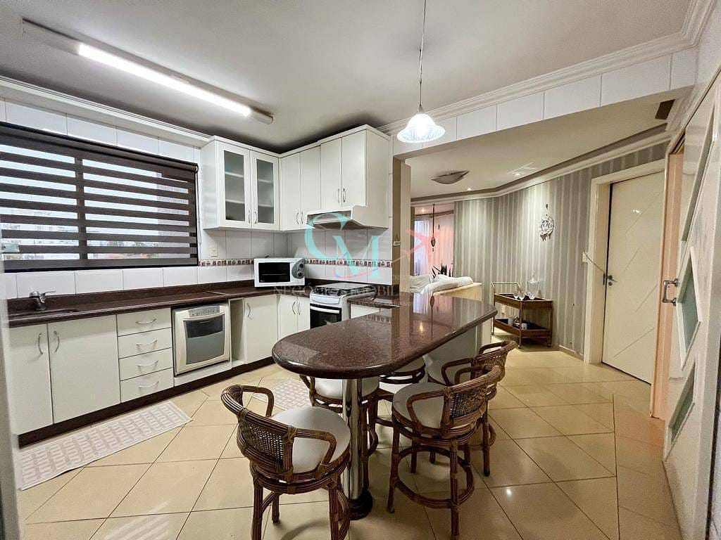 Apartamento, 3 quartos, 241 m² - Foto 11