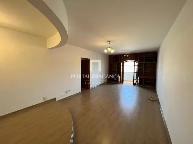 Apartamento 2 quartos e 2 banheiros, à venda, no bairro Centro em Bragança Paulista