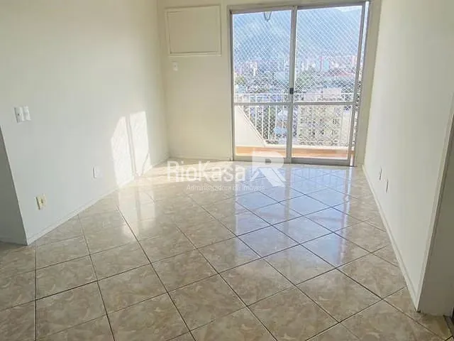 Apartamento 2 quartos e 2 banheiros, para alugar, no bairro Vila Isabel em Rio de Janeiro