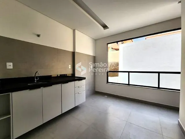 Apartamento com 68m² 2 quartos e 2 banheiros, à venda, no bairro Centro em Juiz de Fora