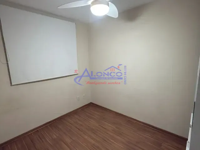 Apartamento 2 quartos e 1 banheiro, para alugar, no bairro Jardim Califórnia em Jacareí