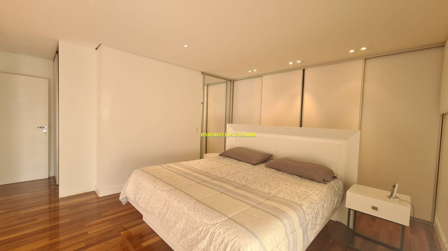 Apartamento, 3 quartos, 240 m² - Foto 8