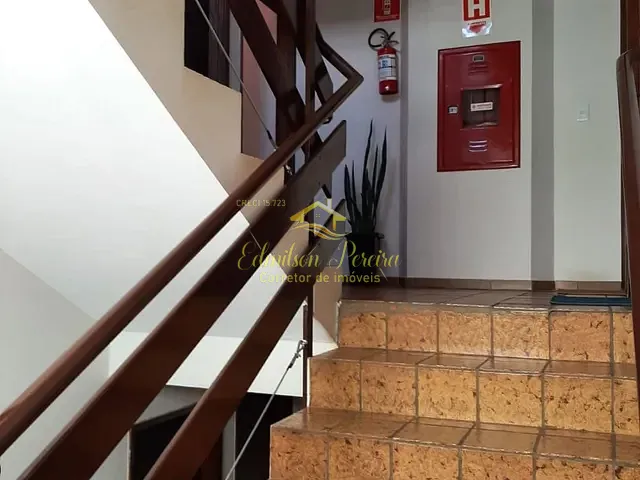 Apartamento com 69m² 2 quartos e 1 banheiro, à venda, no bairro Vitória em Londrina