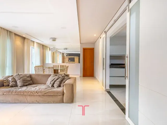 Apartamento com 158m² 3 quartos e 3 banheiros, à venda, no bairro Campo Comprido em Curitiba