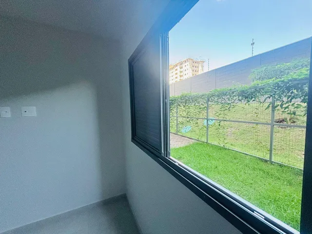 Apartamento com 10m² 2 quartos e 1 banheiro, para alugar, no bairro Aurora em Londrina