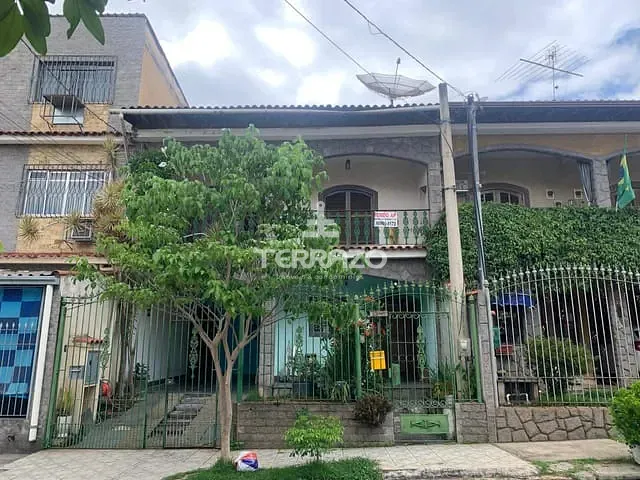 Apartamento 2 quartos e 1 banheiro, à venda, no bairro Duzentos e Quarenta e Nove em Volta Redonda