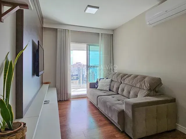 Apartamento com 65m² 2 quartos e 2 banheiros, à venda, no bairro Centro em Curitiba