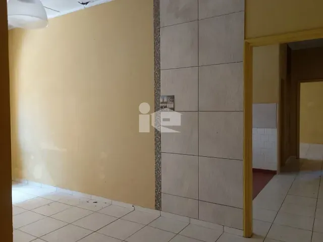 Apartamento 3 quartos e 2 banheiros, para alugar, no bairro Centro em Rolândia
