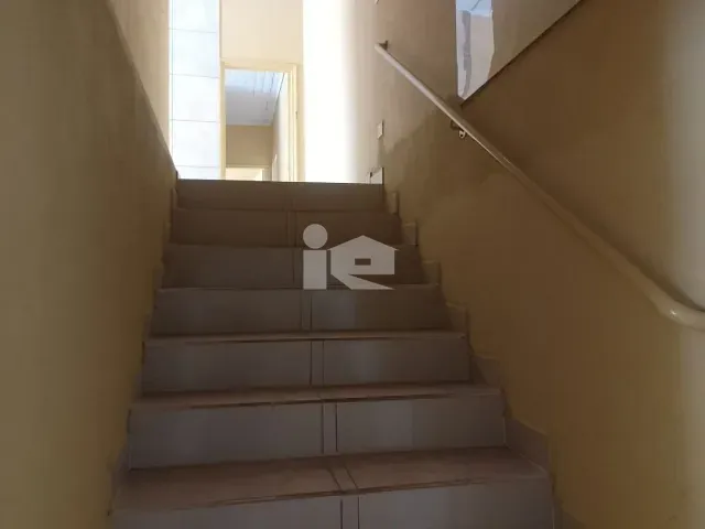 Apartamento 3 quartos e 2 banheiros, para alugar, no bairro Centro em Rolândia