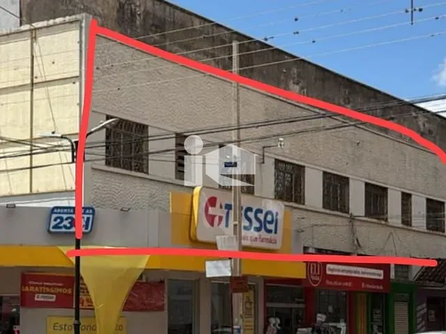 Apartamento 3 quartos e 2 banheiros, para alugar, no bairro Centro em Rolândia