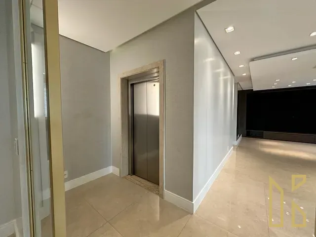 Apartamento com 387m² 3 quartos e 5 banheiros, à venda, no bairro Gleba Fazenda Palhano em Londrina