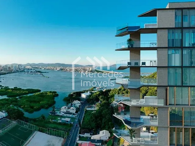 Apartamento com 380m² 4 quartos e 5 banheiros, à venda, no bairro Fazenda em Itajaí