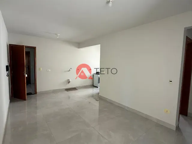 Apartamento 2 quartos e 1 banheiro, para alugar, no bairro Pq Industrial Um em Marialva
