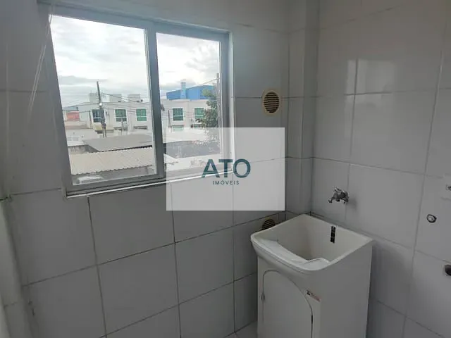 Apartamento 2 quartos e 1 banheiro, à venda ou para alugar, no bairro Centro em Tijucas