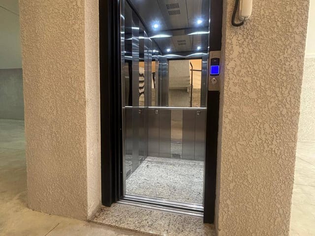 Apartamento 2 quartos e 2 banheiros, à venda, no bairro Utinga em Santo André