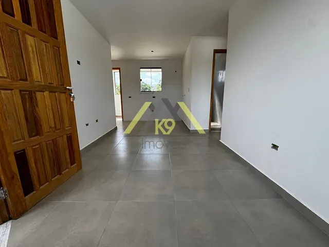 Apartamento 2 quartos e 1 banheiro, à venda, no bairro Embu em Colombo