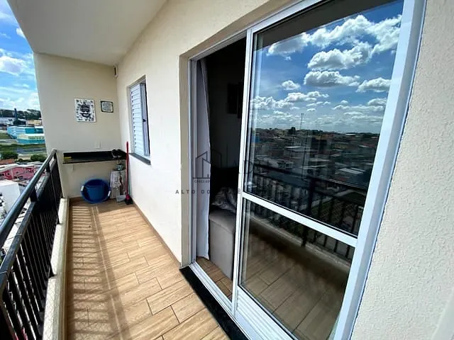 Apartamento 2 quartos e 1 banheiro, à venda, no bairro Vila Zita em Ferraz de Vasconcelos
