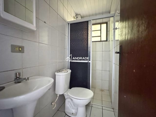 Apartamento 3 quartos e 1 banheiro, para alugar, no bairro Loteamento Residencial Villágio Di Roma em Apucarana