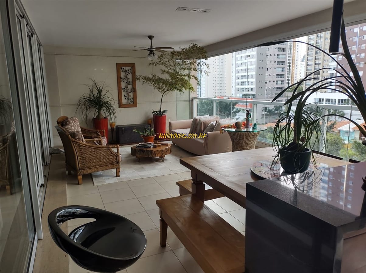 Apartamento, 3 quartos, 222 m² - Foto 1