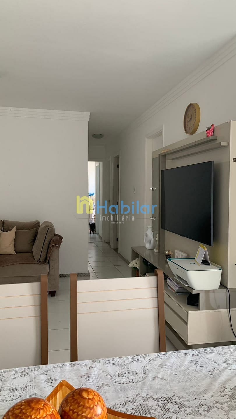 Apartamento à venda com 3 quartos, 80m² - Foto 2