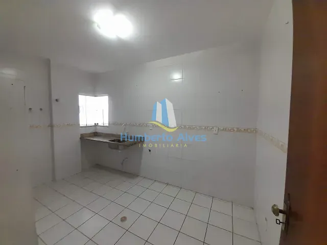 Apartamento com 168m² 3 quartos e 2 banheiros, para alugar, no bairro Candeias em Vitória da Conquista