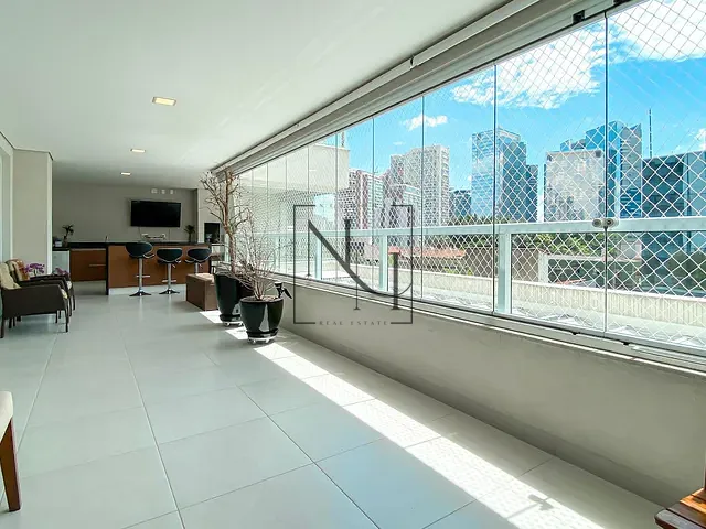 Apartamento com 250m² 4 quartos e 6 banheiros, à venda, no bairro Chácara Santo Antônio em São Paulo