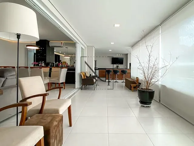 Apartamento com 250m² 4 quartos e 6 banheiros, à venda, no bairro Chácara Santo Antônio em São Paulo