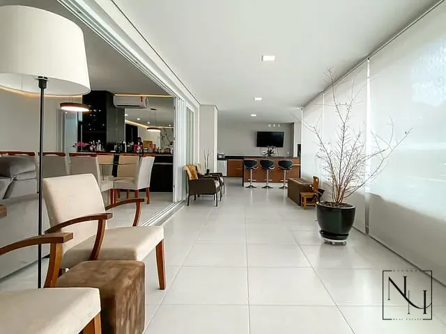 Apartamento com 250m² 4 quartos e 6 banheiros, à venda, no bairro Chácara Santo Antônio em São Paulo