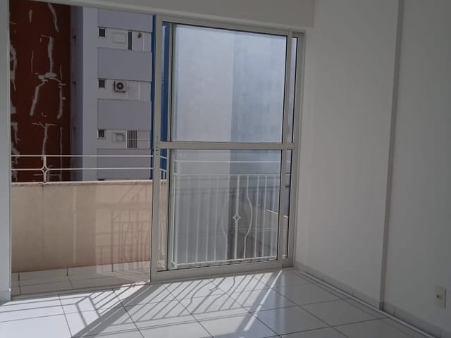 Foto do Apartamento - Apartamento à venda, Edifício Jardim de Ester, 2 quartos sendo 1 suíte, sacada,  piscina, próximo da JK e Duque de Caxias,  Londrina, PR | Taive