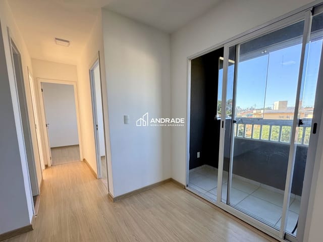 Apartamento 3 quartos e 1 banheiro, para alugar, no bairro Núcleo Habitacional Papa João Paulo I em Apucarana