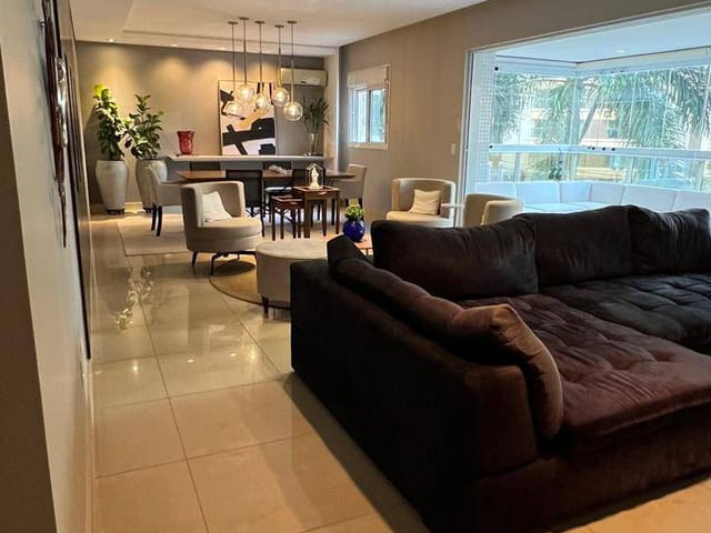 Apartamento com 359m² 3 quartos e 5 banheiros, à venda, no bairro Gleba Fazenda Palhano em Londrina