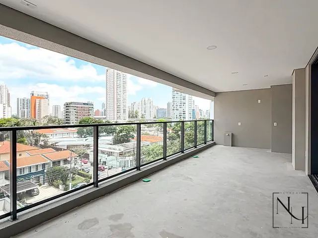 Apartamento com 194m² 4 quartos e 6 banheiros, à venda, no bairro Brooklin Paulista em São Paulo